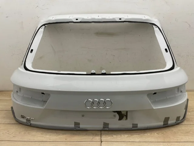 Крышка багажника для Audi Q7 4M 2015+ на фотографиях