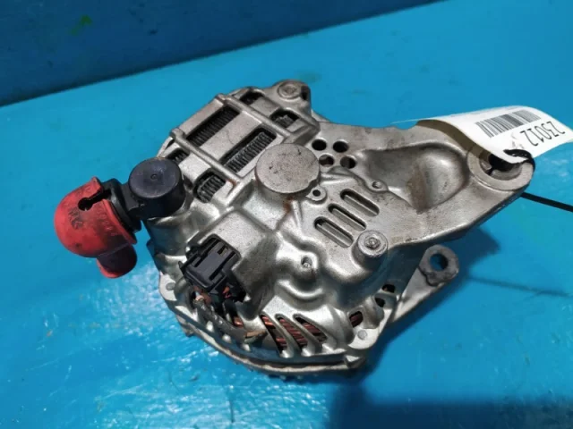 Генератор для Nissan Navara D40 2004-2010 на фотографиях