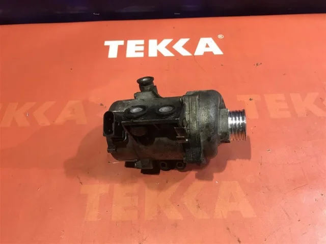 Насос охлаждающей жидкости ДВС(Помпа) для BMW X3 Е83 2003-2010 на фотографиях