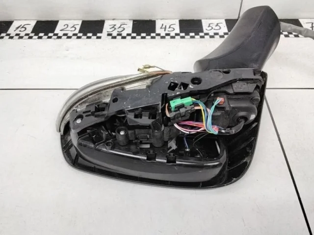 Зеркала для Toyota RAV4 XA50 2019+ на фотографиях