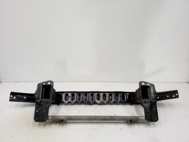 Усилитель бампера передний верхний для Mercedes-Benz GLE class W166 2015-2018 на фотографиях