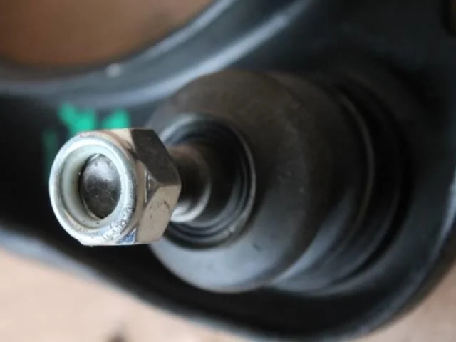 Рычаг передний правый верхний для Lexus LX J200 rest 2015+ на фотографиях