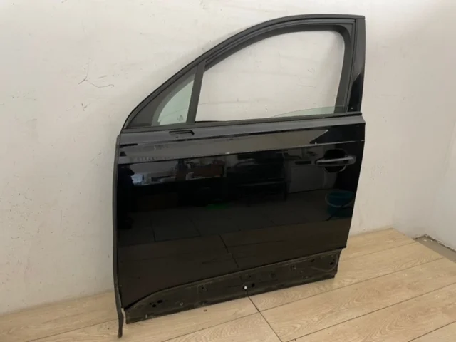 Накладка на дверь передняя левая для Audi Q7 4M 2015+ на фотографиях