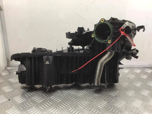 Впускной коллектор для BMW 3er Е90 2005-2011 на фотографиях