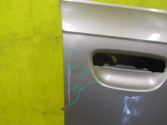 Дверь передняя правая для Audi A4 B7 Avant 2004-2008 на фотографиях