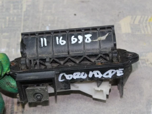 Ручка багажника для Toyota Corolla E120/E130 Хэтчбек 2001-2007 на фотографиях