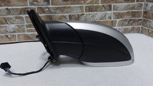 Стекла и зеркала для Audi Q7 4M 2015+ на фотографиях