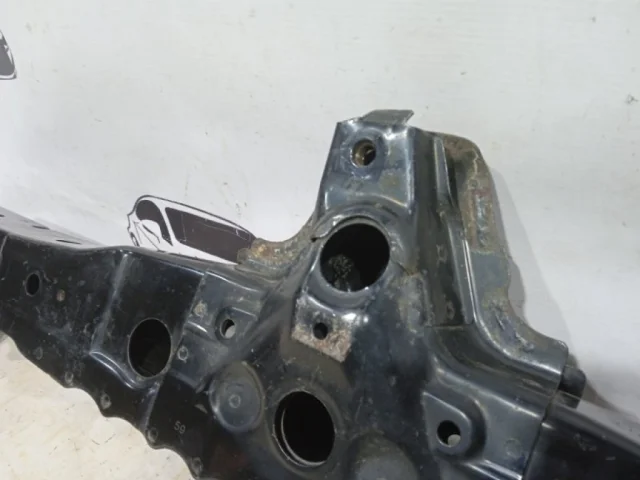 Подрамник двигателя для Toyota Corolla E140/E150 Седан 2006-2013 на фотографиях