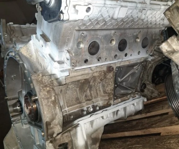 Двигатель без навесного для Mercedes-Benz CLK class A209 2002-2011 на фотографиях