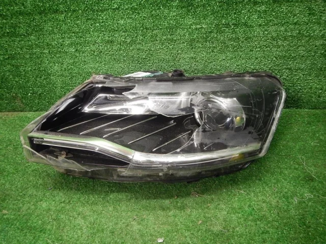 Фара ксенон левая для Skoda Rapid I NH3 2012-2017 на фотографиях
