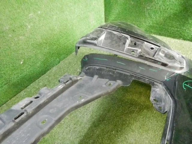 Накладка переднего бампера для Mitsubishi Pajero Sport KS0W 2016+ на фотографиях