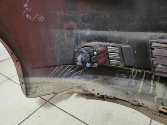 Бампер передний для Suzuki Swift Хэтчбек 3-d 2004-2010 на фотографиях