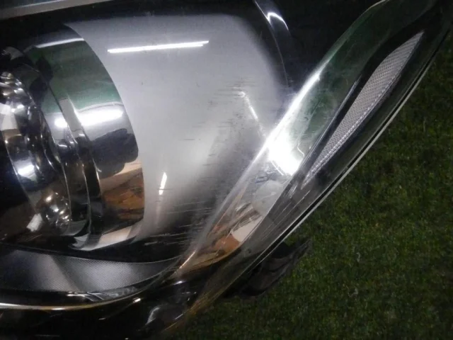 Фара ксенон левая для Hyundai Solaris 1 рестайлинг 2014-2017 Хэтчбек на фотографиях