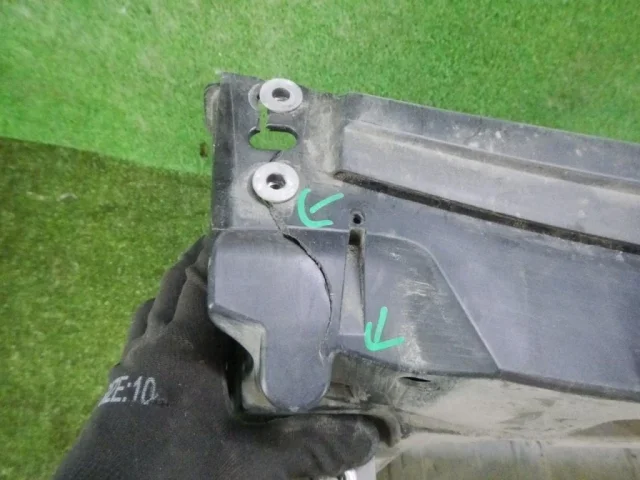 Панель радиатора (телевизор) для Skoda Rapid II 2020+ на фотографиях