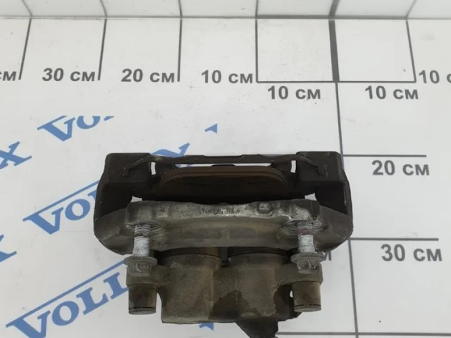 Тормозной цилиндр передний левый для Volvo XC90 I C 2002-2014 на фотографиях