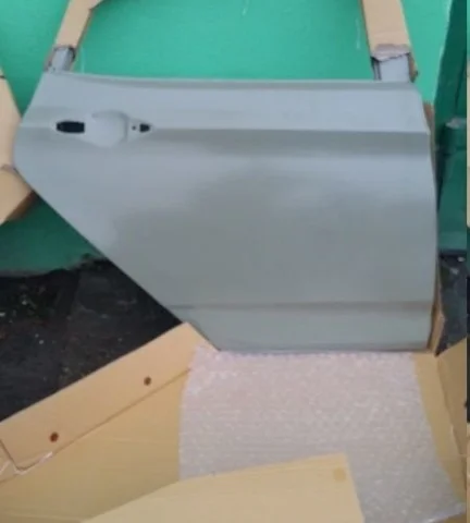 Дверь задняя правая для Hyundai Solaris 1 рестайлинг 2014-2017 на фотографиях