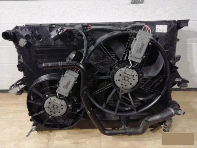 Кассета радиаторов для Audi Q7 4L 2005-2015 на фотографиях