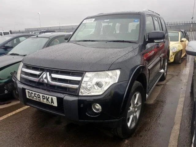 Кулак поворотный правый для Mitsubishi Pajero V90 5dr 2006-2011 на фотографиях
