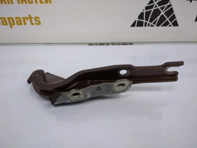 Петля капота левая для Skoda Rapid II 2020+ на фотографиях