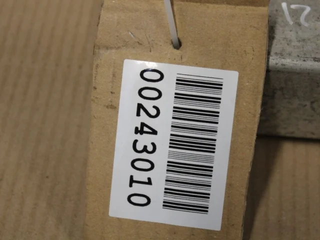 Кронштейн заднего бампера левый для BMW 5er Ф10 2010-2013 на фотографиях