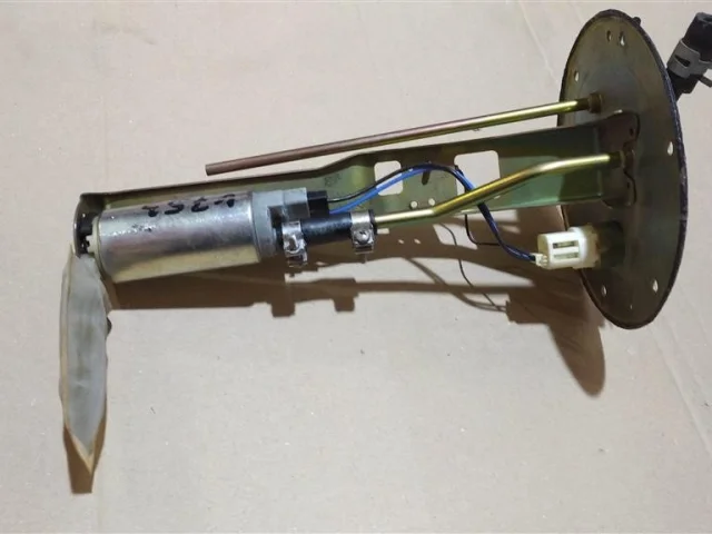 Топливный насос для Suzuki Grand Vitara 2005-2014 на фотографиях