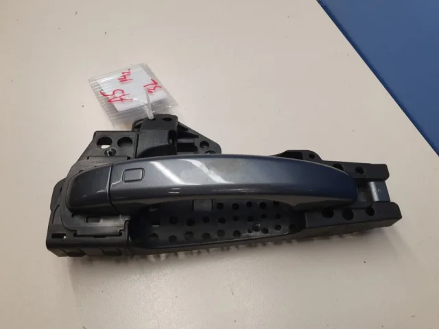 Ручка двери передняя левая внешняя для Audi Q5 8R 2008-2016 на фотографиях