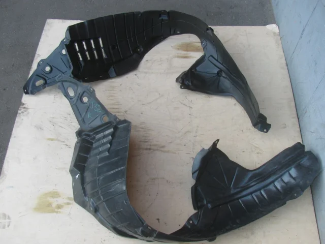 Крылья для Nissan Teana J32 2008-2013 на фотографиях