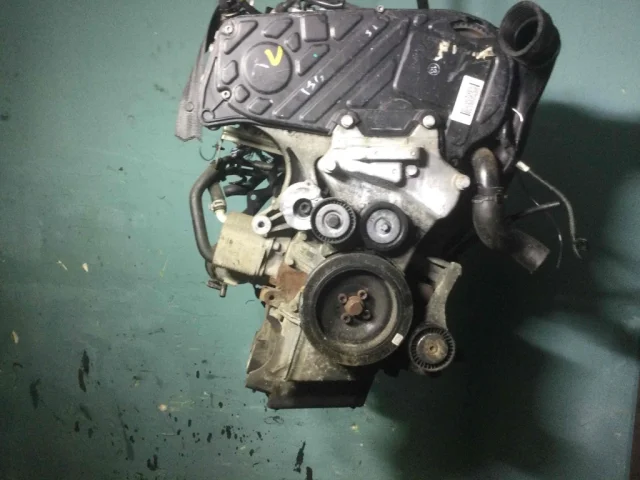 Двигатель для Opel Zafira B 2005-2015 на фотографиях