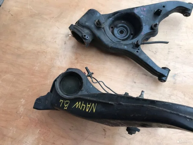 Рычаг задний левый нижний для Mitsubishi Grandis 2003-2011 на фотографиях