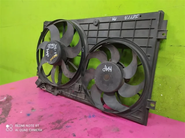 Вентилятор радиатора охлаждения ДВС для Volkswagen Golf VI (5K) 2008-2012 на фотографиях