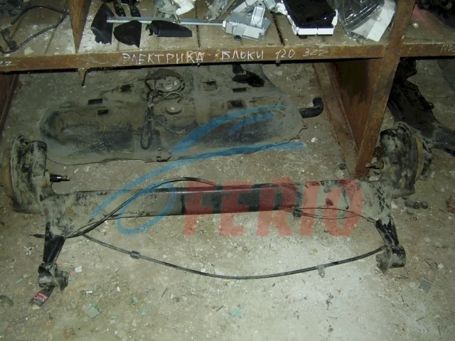 Задняя балка для Toyota Corolla E120/E130 Седан 2000-2007 на фотографиях