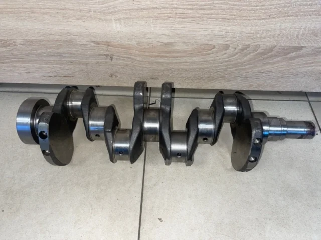 Коленвал для Mitsubishi Pajero Sport KH0 2008-2013 на фотографиях