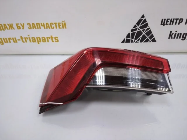 Фонарь внешний левый для Skoda Rapid II 2020+ на фотографиях