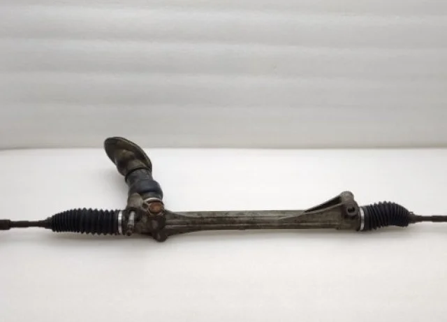 Рулевая рейка для Toyota RAV4 XA30 2005-2012 на фотографиях
