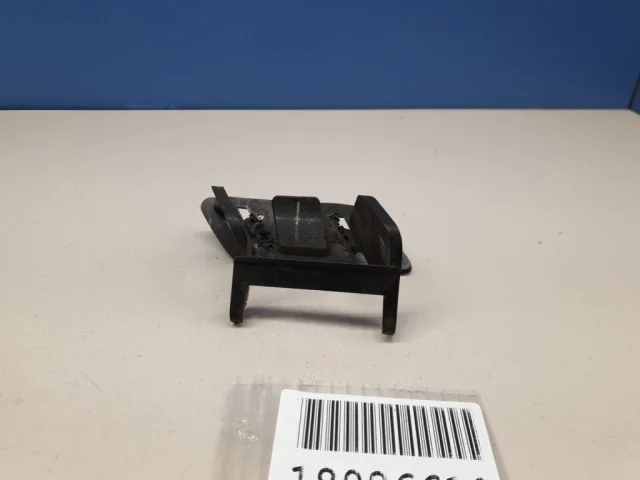 Крышка форсунки фароомывателя левая для Mercedes-Benz M class W166 2011-2015 на фотографиях