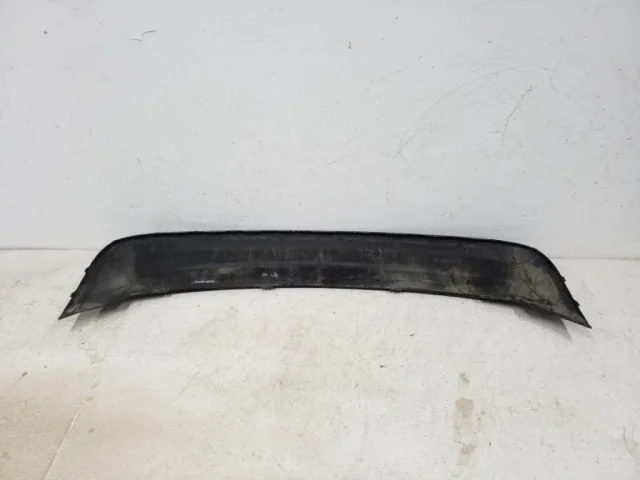 Накладка переднего бампера для Skoda Rapid I rest NH3 2017-2020 на фотографиях