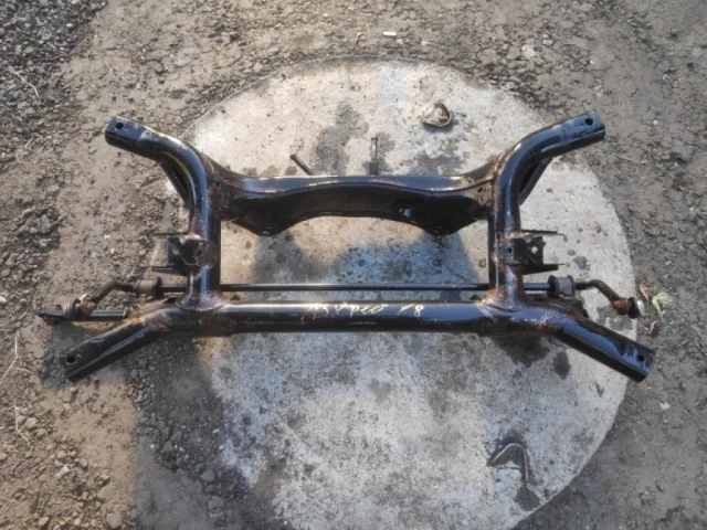 Задний подрамник для Mitsubishi ASX I rest 1 (2013-2016) на фотографиях