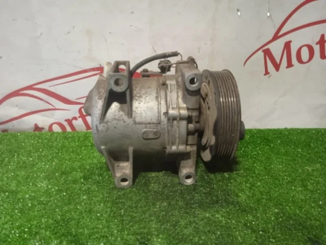 Компрессор кондиционера для Nissan Navara D40 rest 2010-2015 на фотографиях