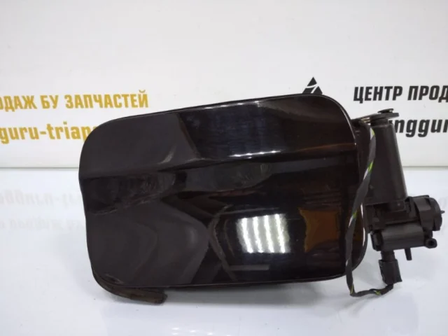 Лючок топливного бака для BMW X3 F25 2010-2017 на фотографиях