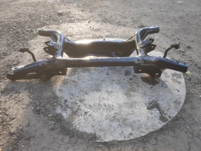 Задний подрамник для Mitsubishi ASX I rest 1 (2013-2016) на фотографиях