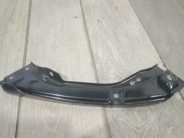 Верхняя планка телевизора для Skoda Rapid II 2020+ на фотографиях