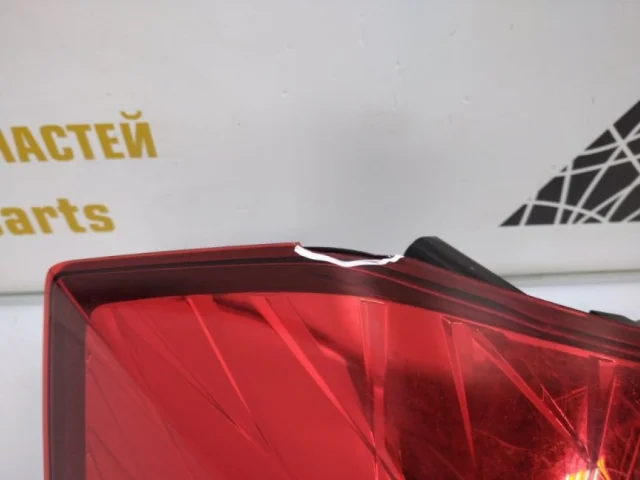 Фонарь внешний левый для Skoda Rapid II 2020+ на фотографиях