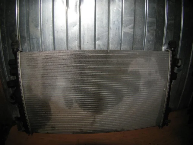 Радиатор охлаждения ДВС для Opel Insignia Универсал A 2008-2017 на фотографиях