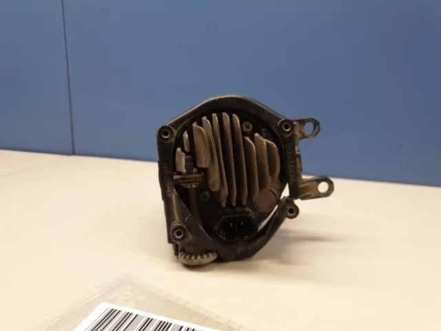 Противотуманка (ПТФ) передняя левая для Toyota Alphard H30 2015+ на фотографиях