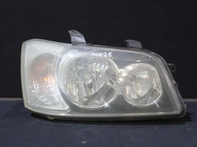 Фары для Toyota Highlander XU20 2000-2007 на фотографиях