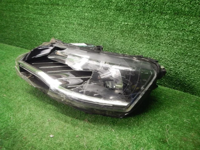 Фара ксенон левая для Skoda Rapid I NH3 2012-2017 на фотографиях