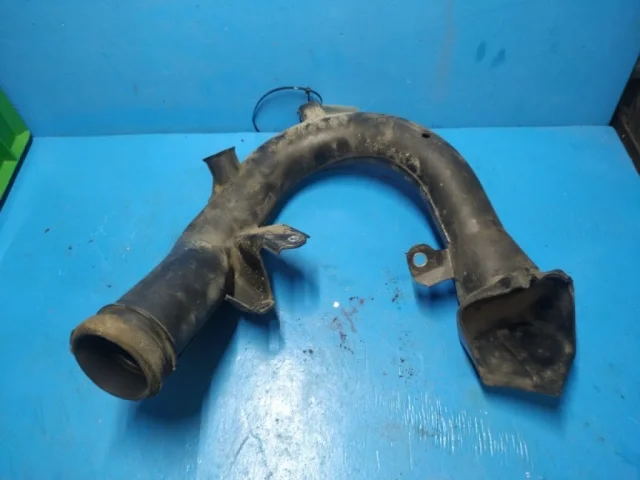 Впускной патрубок воздушного фильтра для Toyota RAV4 XA40 rest 2015-2019 на фотографиях