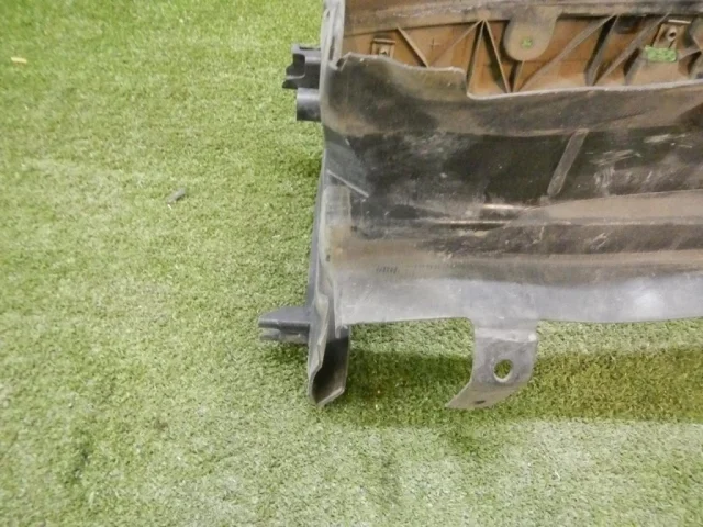 Воздуховод радиатора левый верхний для BMW 3er F30 2011-2019 на фотографиях