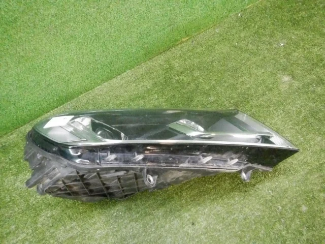 Фара ксенон левая для Volkswagen Touareg II (7P5) Rest 2014-2018 на фотографиях
