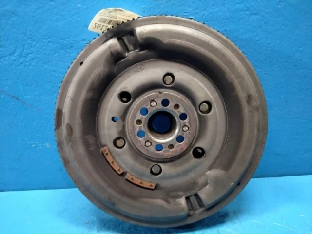 Маховик для Nissan X-Trail T30 RU 2001-2007 на фотографиях